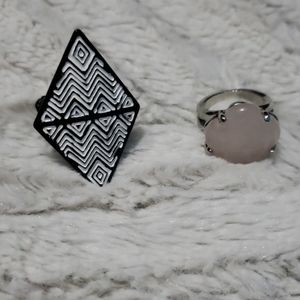 2 statement rings black and white & silver pink